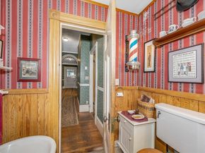 82 Lincoln Ave, Saugus MA 01906