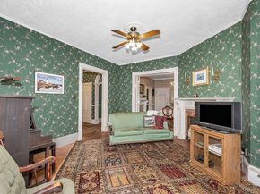 82 Lincoln Ave, Saugus MA 01906