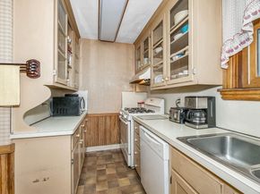 82 Lincoln Ave, Saugus MA 01906