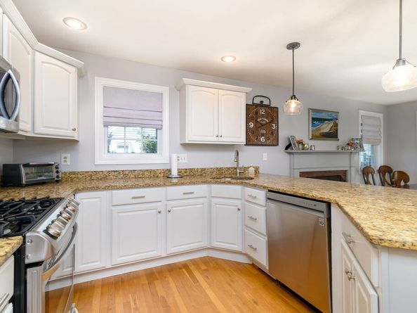 44 Livoli Ave, Braintree MA 02184