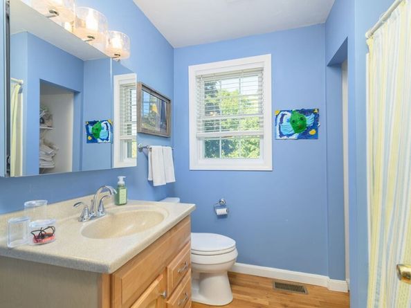 44 Livoli Ave, Braintree MA 02184