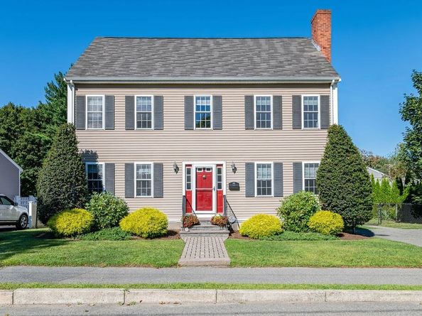 44 Livoli Ave, Braintree MA 02184