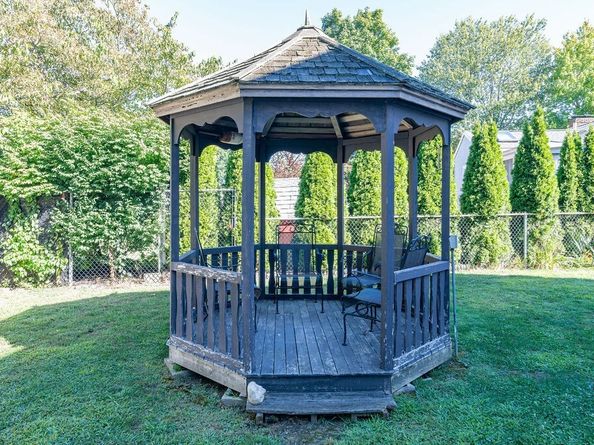 44 Livoli Ave, Braintree MA 02184