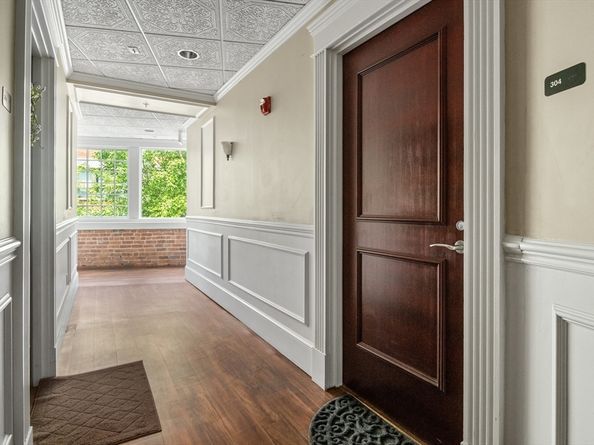 58 North Main Street 304, Natick MA 01760