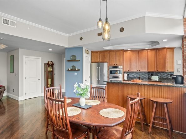 58 North Main Street 304, Natick MA 01760