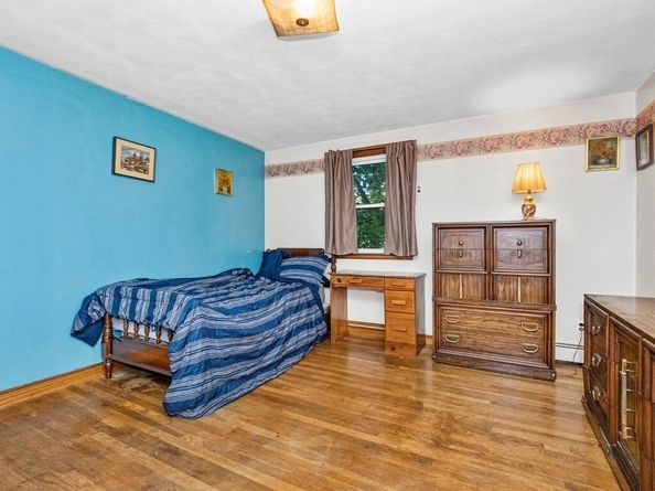 14 Mallard Way, Waltham MA 02452