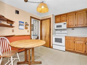 14 Mallard Way, Waltham MA 02452