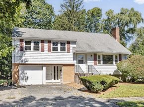 14 Mallard Way, Waltham MA 02452