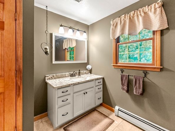 10 Duck Farm, Bridgewater MA 02324