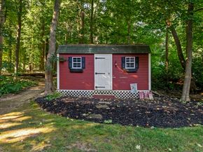 10 Duck Farm, Bridgewater MA 02324