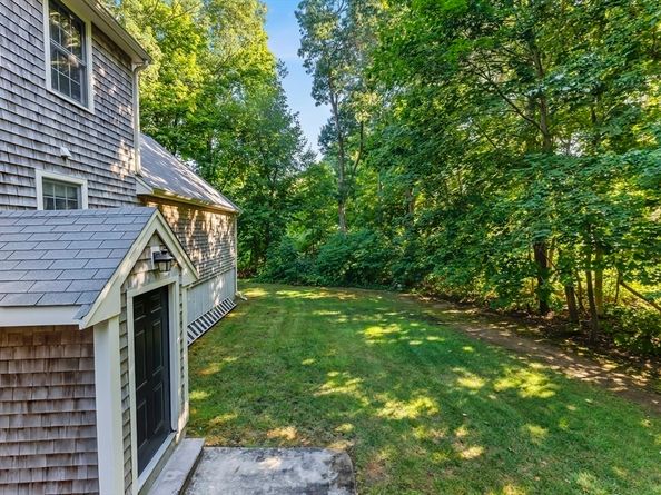 10 Duck Farm, Bridgewater MA 02324