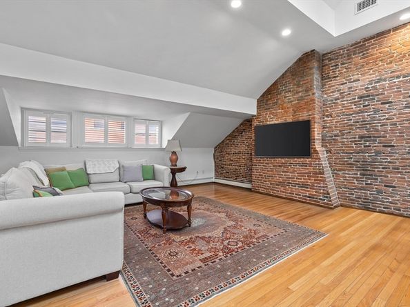 32 Temple Street 3, Boston MA 02114