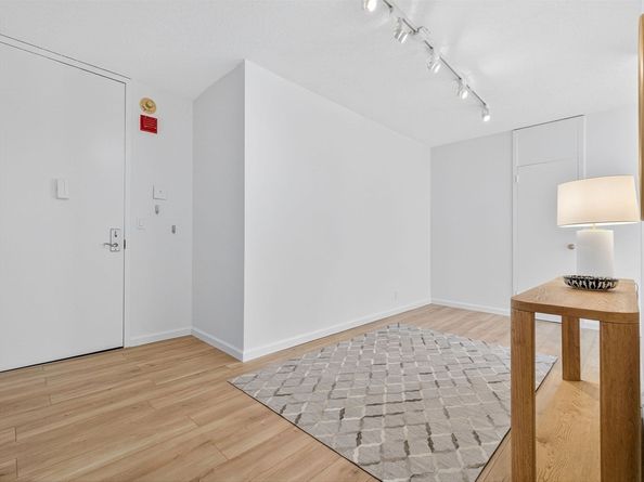 65 East India Row 6F, Boston MA 02110