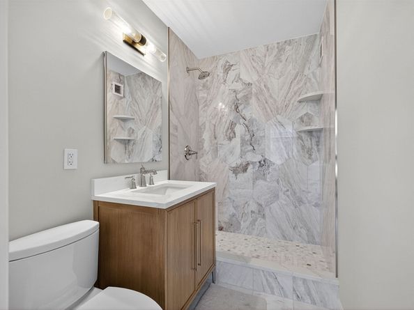 65 East India Row 6F, Boston MA 02110