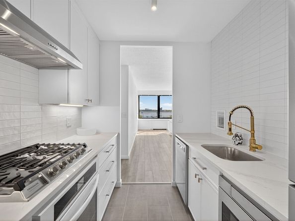 65 East India Row 6F, Boston MA 02110