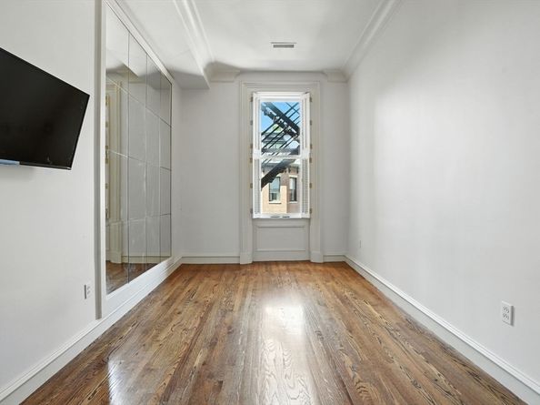 63 Commonwealth Ave 3, Boston MA 02116