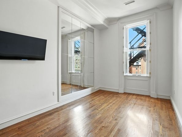 63 Commonwealth Ave 3, Boston MA 02116