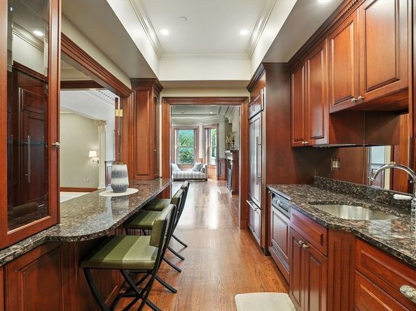 63 Commonwealth Ave 3, Boston MA 02116
