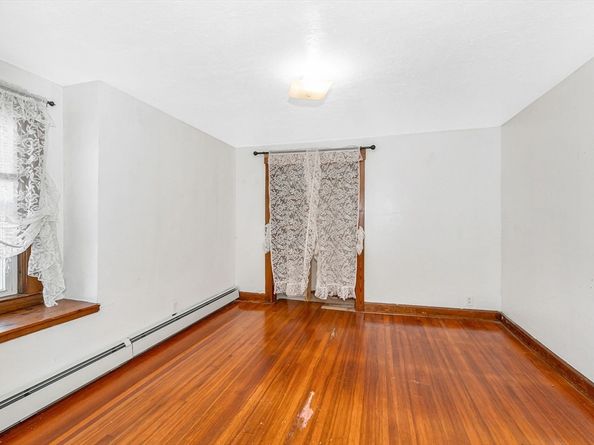 143 Leamy St, Gardner MA 01440