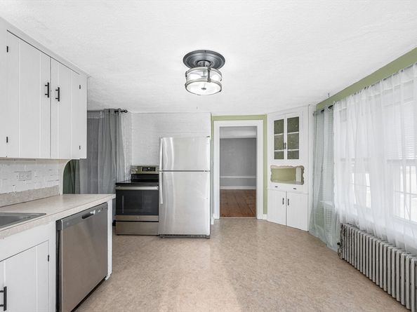 143 Leamy St, Gardner MA 01440