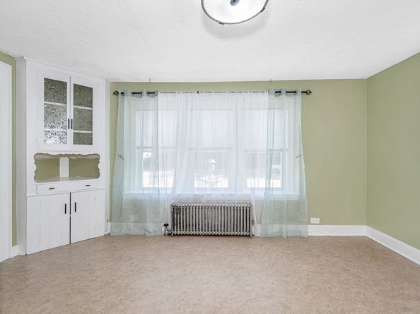143 Leamy St, Gardner MA 01440