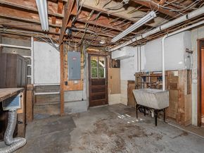 143 Leamy St, Gardner MA 01440