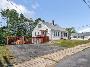 143 Leamy St, Gardner MA 01440