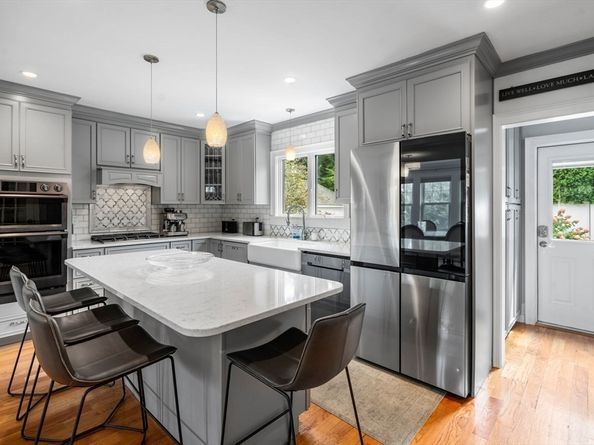 30 Merrill Rd, Watertown MA 02472