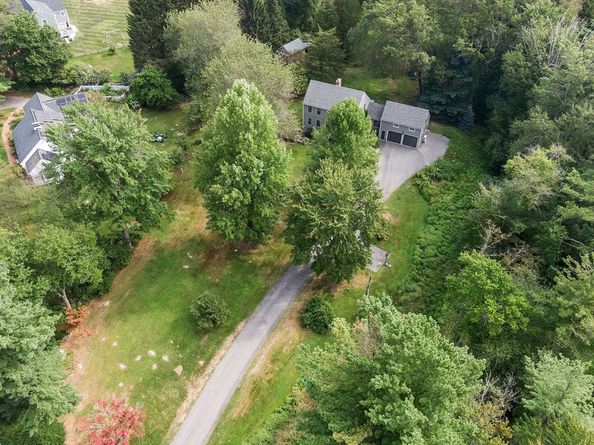 195 Haggetts Pond Rd, Andover MA 01810
