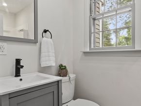 195 Haggetts Pond Rd, Andover MA 01810