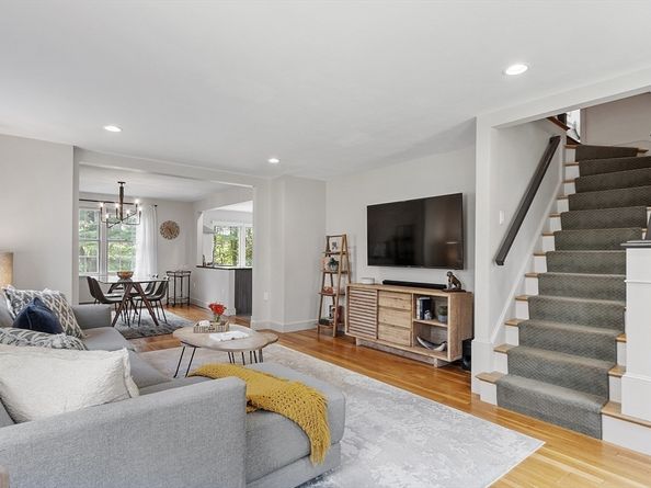 195 Haggetts Pond Rd, Andover MA 01810