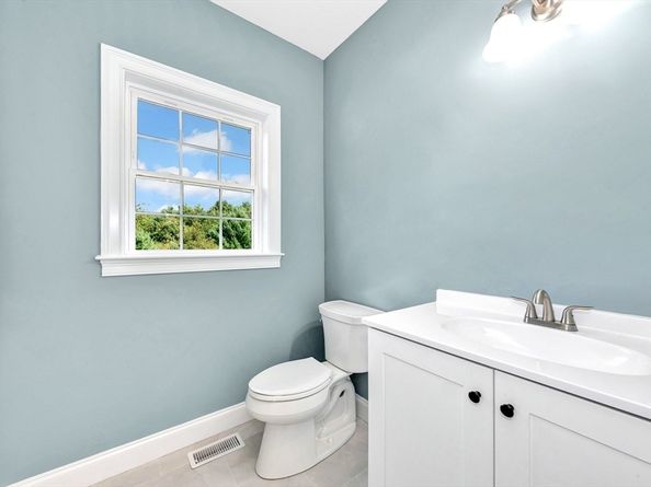 22 May Road, Millis MA 02054