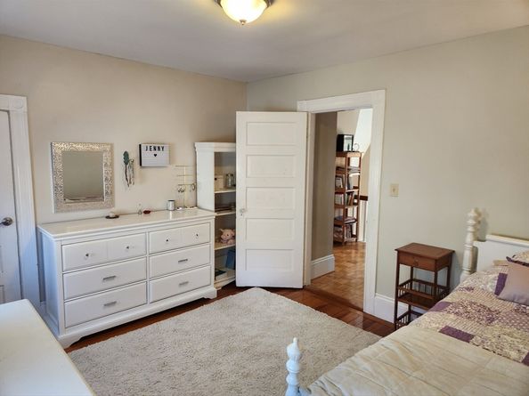 61 Broadway, Newton MA 02460