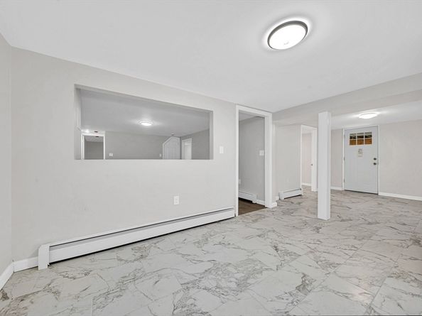 57 Leroy St, Fitchburg MA 01420