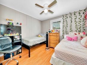 57 Leroy St, Fitchburg MA 01420