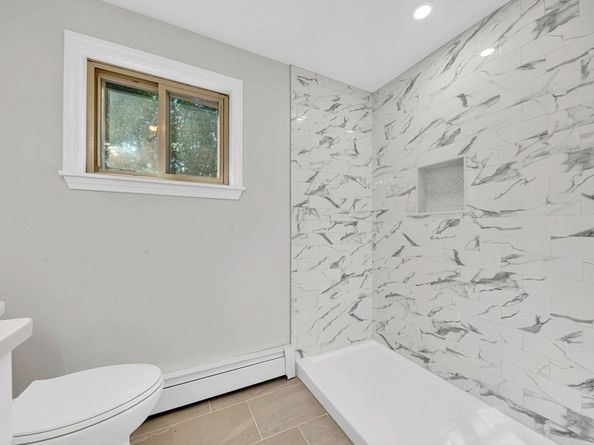57 Leroy St, Fitchburg MA 01420
