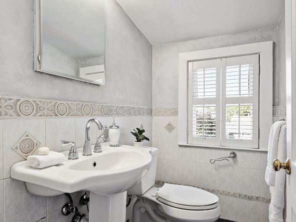 21 Circle Drive, Waltham MA 02452
