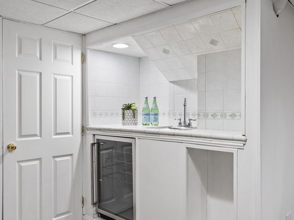 21 Circle Drive, Waltham MA 02452