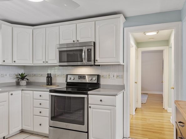 21 Circle Drive, Waltham MA 02452