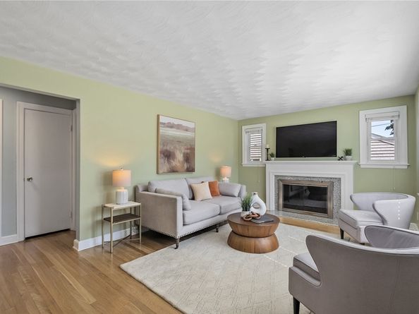 21 Circle Drive, Waltham MA 02452