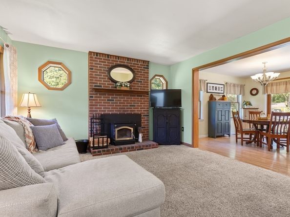 6 Bryant Circle, Middleboro MA 02346