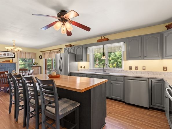 6 Bryant Circle, Middleboro MA 02346
