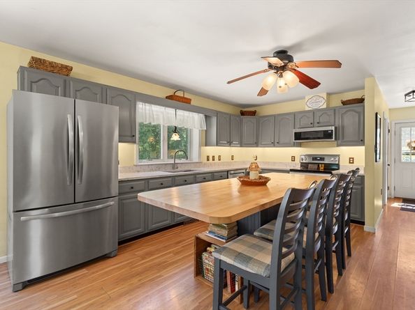 6 Bryant Circle, Middleboro MA 02346