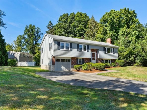 34 Newtown Road, Acton MA 01720