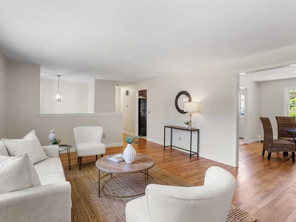 34 Newtown Road, Acton MA 01720