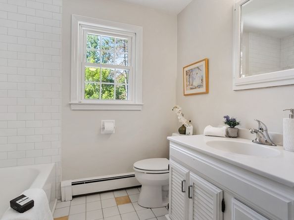 34 Newtown Road, Acton MA 01720