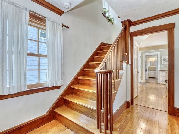 67 Lovell Rd, Melrose MA 02176