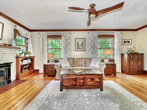 67 Lovell Rd, Melrose MA 02176