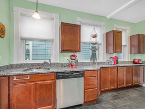 38 Cherry St 1, Lynn MA 01902