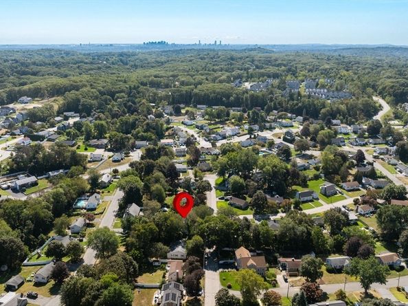 7 Anna Rd, Woburn MA 01801
